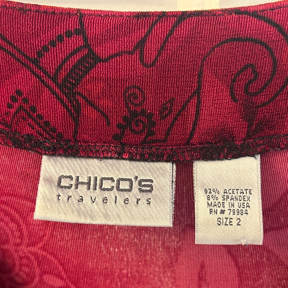 Chic Maroon Patterned Blouse - Picture 2 of 4